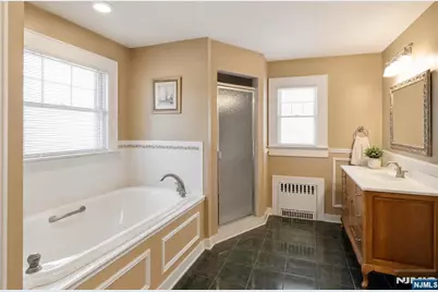 7 Wayland Drive, Verona, NJ 07044 - Photo 18