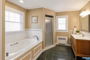 7 Wayland Dr, Verona, NJ 07044 - Photo 18