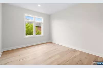 332 12th Street A #A, Palisades Park, NJ 07650 - Photo 16