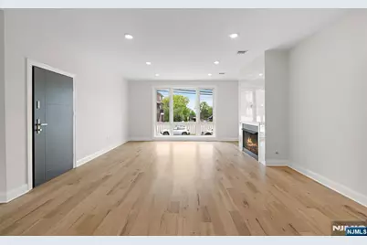 332 12th Street B #B, Palisades Park, NJ 07650 - Photo 6
