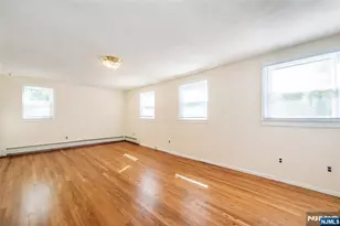 8 Pershing St, Emerson, NJ 07630 - Photo 20