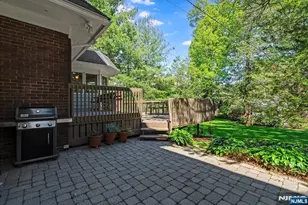 221 Christopher St, Montclair, NJ 07042 - Photo 38
