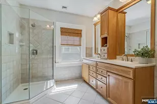 221 Christopher St, Montclair, NJ 07042 - Photo 22