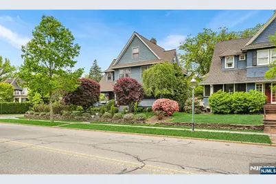 296 Ridgewood Avenue, Glen Ridge, NJ 07028 - Photo 4