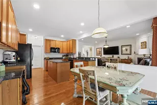 122 White Pine Ct, Paramus, NJ 07652 - Photo 22