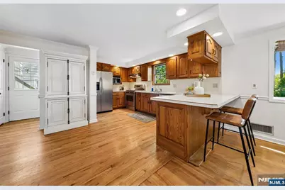 99 Ferncliff Road, Bloomfield, NJ 07003 - Photo 12