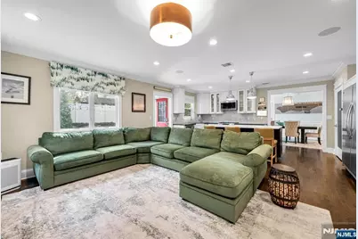 159 Hampton Place, Ridgewood, NJ 07450 - Photo 18