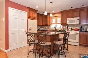 31 Leo Pl, Lodi, NJ 07644 - Photo 14