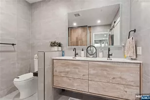 226 The Promenade, Edgewater, NJ 07020 - Photo 18