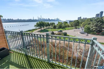 226 The Promenade, Edgewater, NJ 07020 - Photo 10