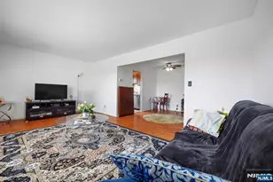 747 Riverside C1, Lyndhurst Township, NJ 07071 - Photo 4