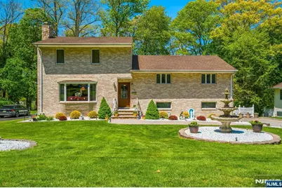 262 Timber Drive, Berkeley Heights Township, NJ 07922 - Photo 2
