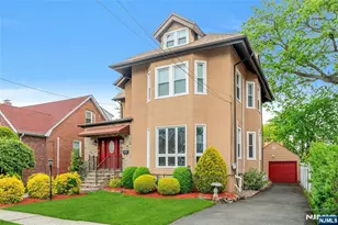 1130 Edgewood Ln, Fort Lee, NJ 07024 - Photo 2
