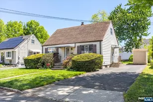 23 Riverdale Ave, Belleville, NJ 07109 - Photo 2