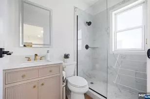 25 Mayfair Pl, Clifton, NJ 07013 - Photo 14