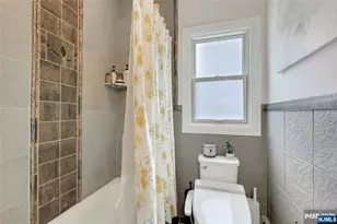 12-65 Burbank St, Fair Lawn, NJ 07410 - Photo 18