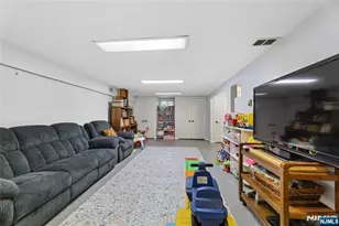 604 Rutland Ave, Teaneck Township, NJ 07666 - Photo 24