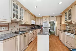 604 Rutland Ave, Teaneck Township, NJ 07666 - Photo 8