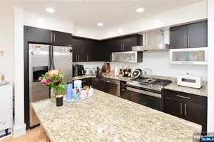 310 Cliff Ln 3F, Cliffside Park, NJ 07010 - Photo 4
