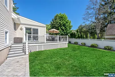 114 Summit Avenue, Waldwick, NJ 07463 - Photo 24