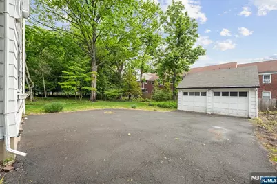 819 Roanoke Avenue, Elizabeth, NJ 07208 - Photo 8
