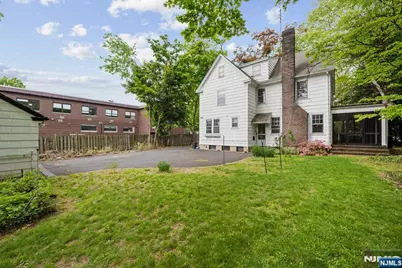 819 Roanoke Avenue, Elizabeth, NJ 07208 - Photo 6