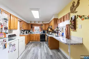520 26th St, Union City, NJ 07087 - Photo 4