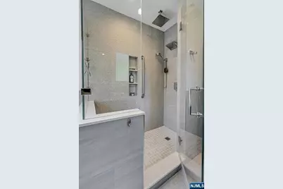 18 Gardiner Place, Montclair, NJ 07042 - Photo 20
