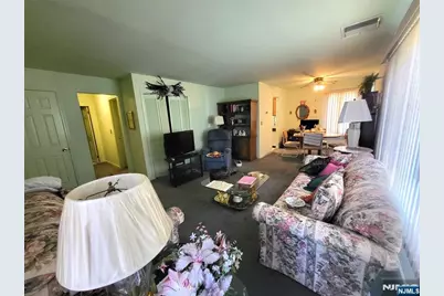 2 Grand Avenue 4 #4, Hawthorne, NJ 07506 - Photo 4