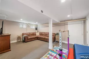 15 Valley Rd, Nutley, NJ 07110 - Photo 30