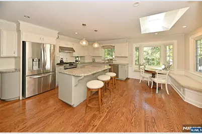 421 Hawthorne Place, Ridgewood, NJ 07450 - Photo 8