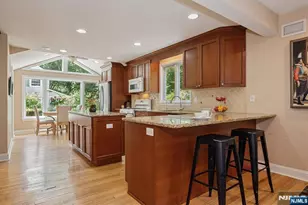 14 Bancroft Pl, Fair Lawn, NJ 07410 - Photo 8