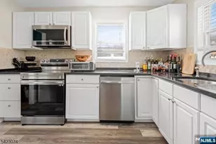 8 Navajo Ave, Parsippany, NJ 07034 - Photo 2