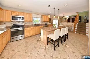 142 Geiger Dr, River Vale Township, NJ 07675 - Photo 6