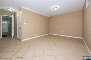 575 Grove Street G6, Clifton, NJ 07013 - Photo 16