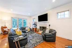 3 Christopher Ct, Montclair, NJ 07042 - Photo 8