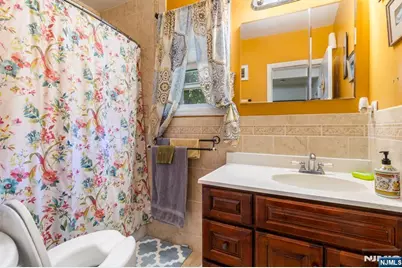 54 Bedford Avenue, Teaneck Township, NJ 07666 - Photo 16