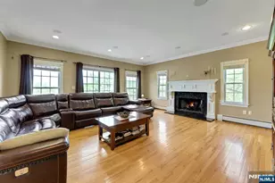 8 Buena Vista Dr, Ringwood, NJ 07456 - Photo 12