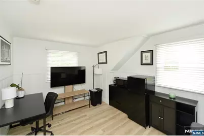 39-22 Vanore Drive, Fair Lawn, NJ 07410 - Photo 10