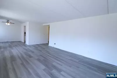 1600 Center Avenue 1E #1E, Fort Lee, NJ 07024 - Photo 10
