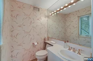 616 Rutland Ave, Teaneck Township, NJ 07666 - Photo 18