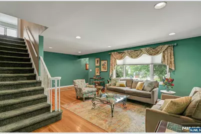 616 Rutland Avenue, Teaneck Township, NJ 07666 - Photo 4