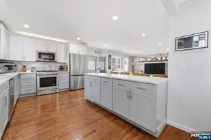 44 Alpine Pl, Kearny, NJ 07032 - Photo 12