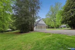 25 Carnot Ave, Woodcliff Lake, NJ 07677 - Photo 8