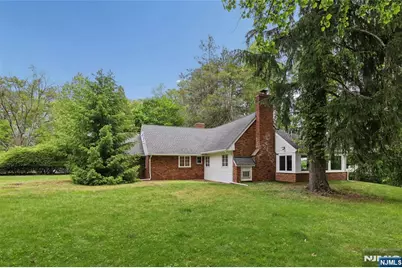 25 Carnot Avenue, Woodcliff Lake, NJ 07677 - Photo 6