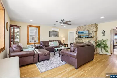 16 Fairmount Avenue, Clifton, NJ 07011 - Photo 6
