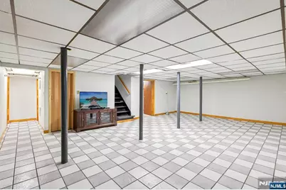 16 Fairmount Avenue, Clifton, NJ 07011 - Photo 30