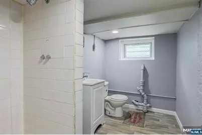 63 Carolina Avenue, Newark, NJ 07106 - Photo 20
