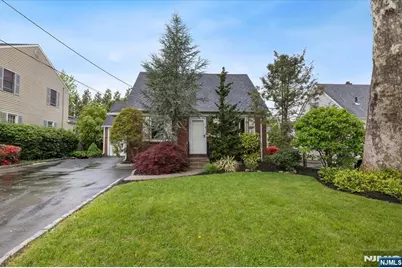 881 Lincoln Avenue, Maywood, NJ 07607 - Photo 2