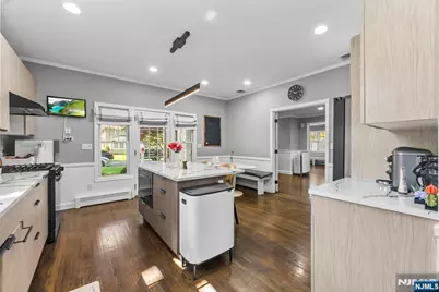 200 Hillside Avenue, River Edge, NJ 07661 - Photo 18